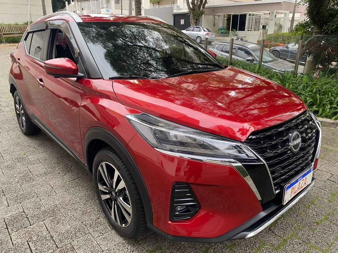 NISSAN KICKS