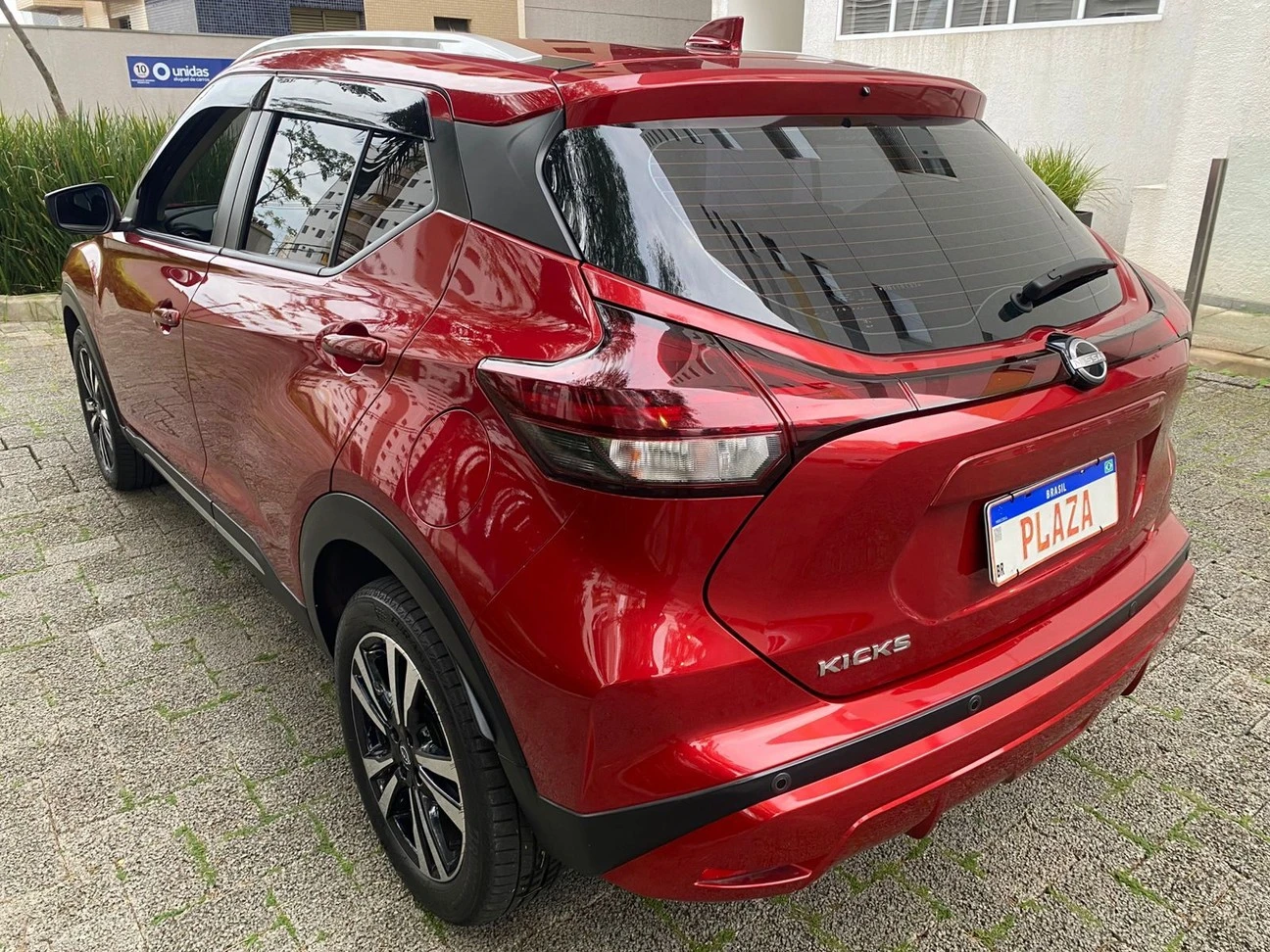 NISSAN KICKS