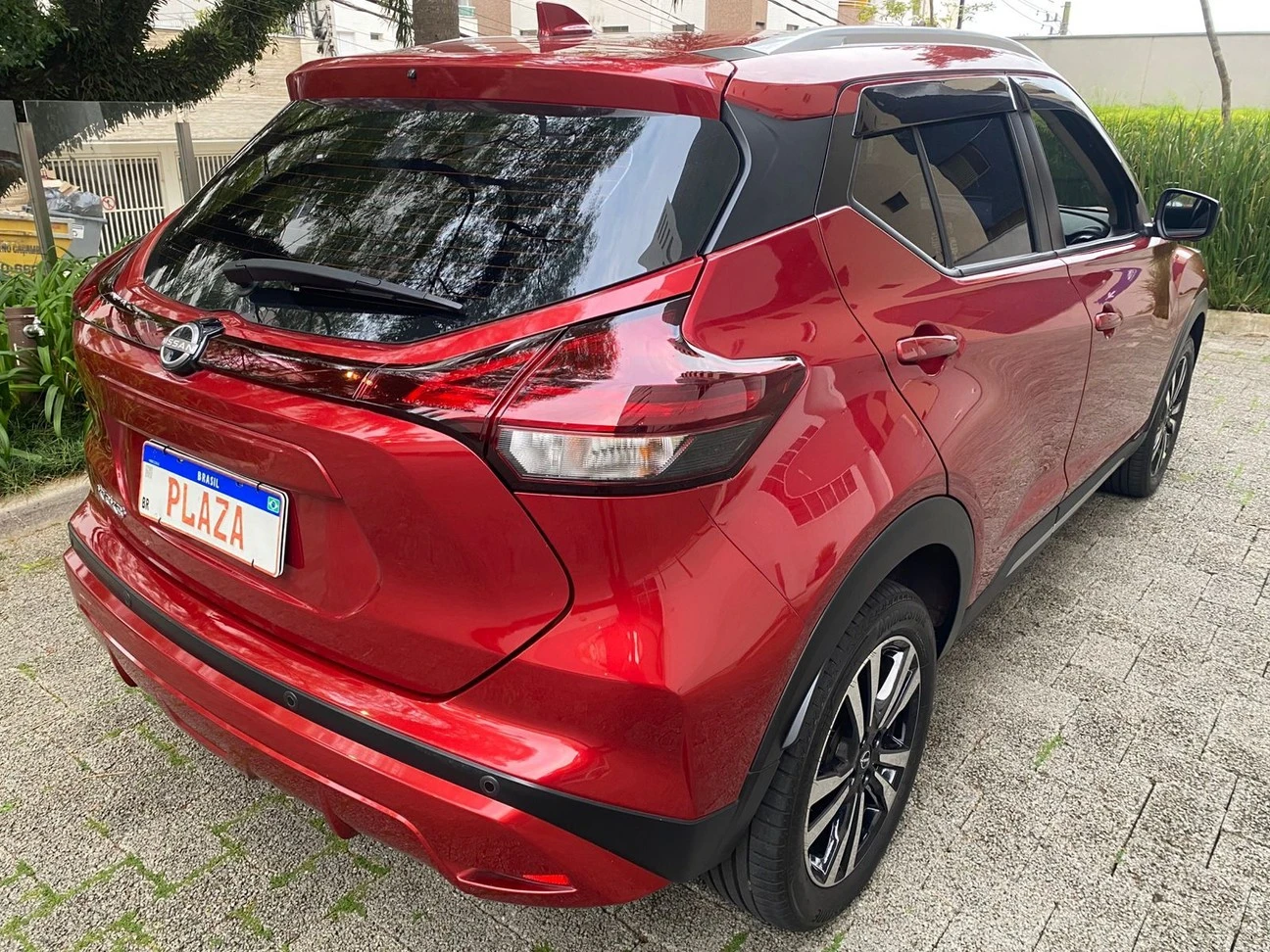 NISSAN KICKS