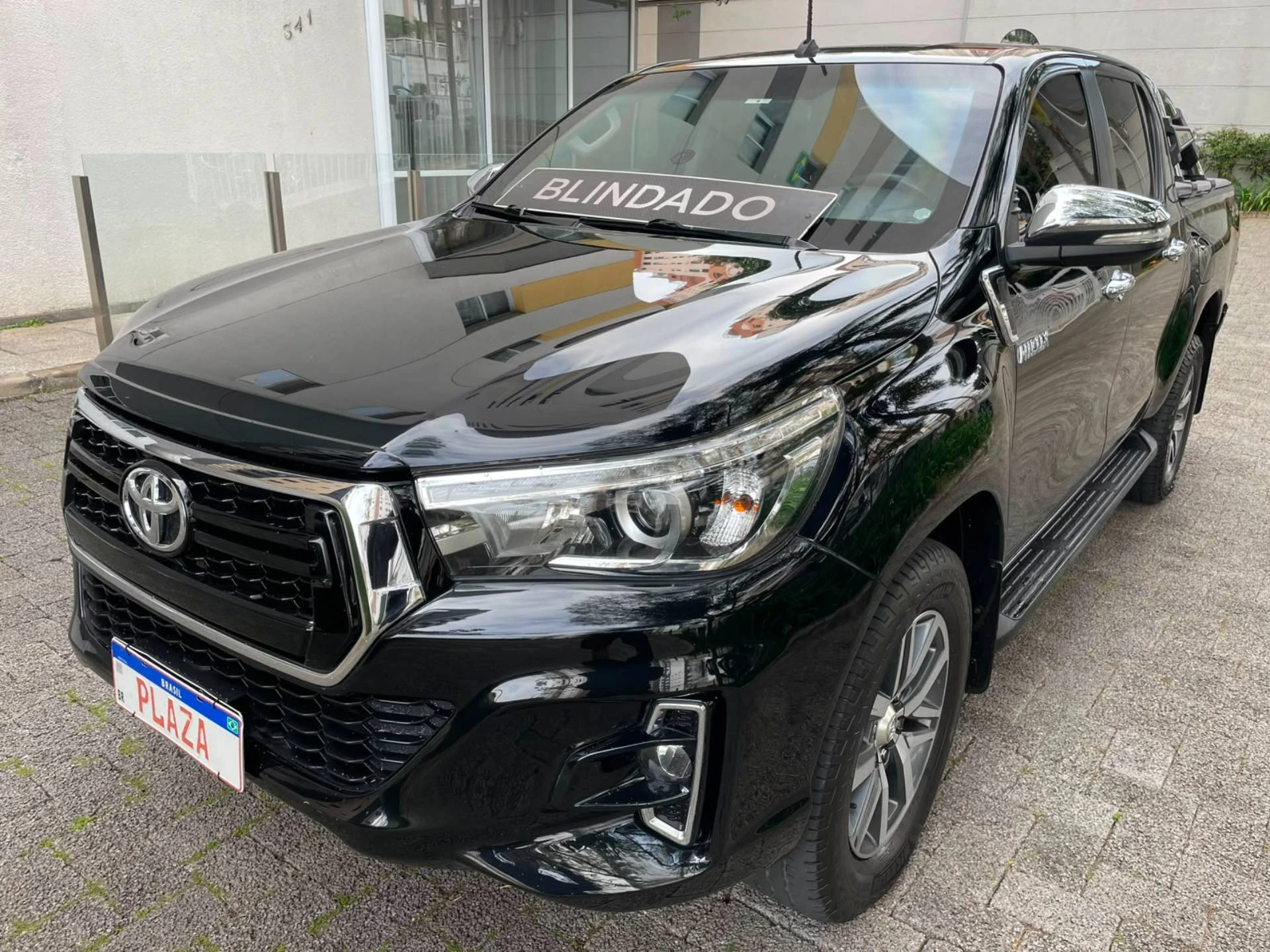 HILUX
