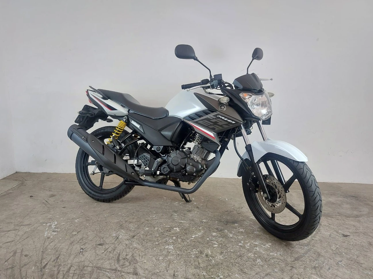 YAMAHA FAZER YS 150 SED