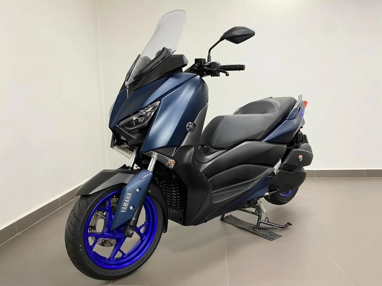 YAMAHA XMAX ABS