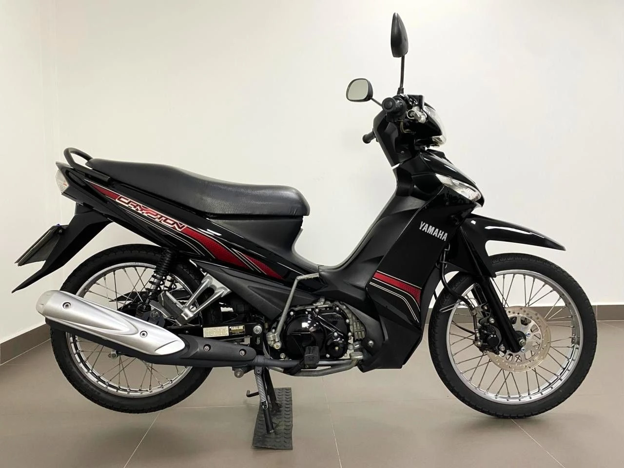 YAMAHA T115 CRYPTON ED