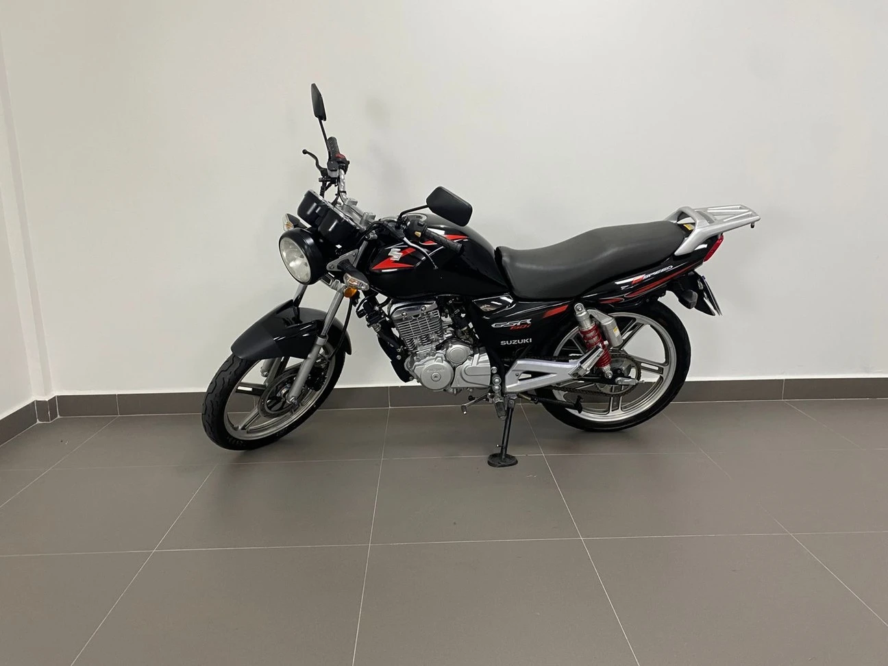 SUZUKI GSR 150I