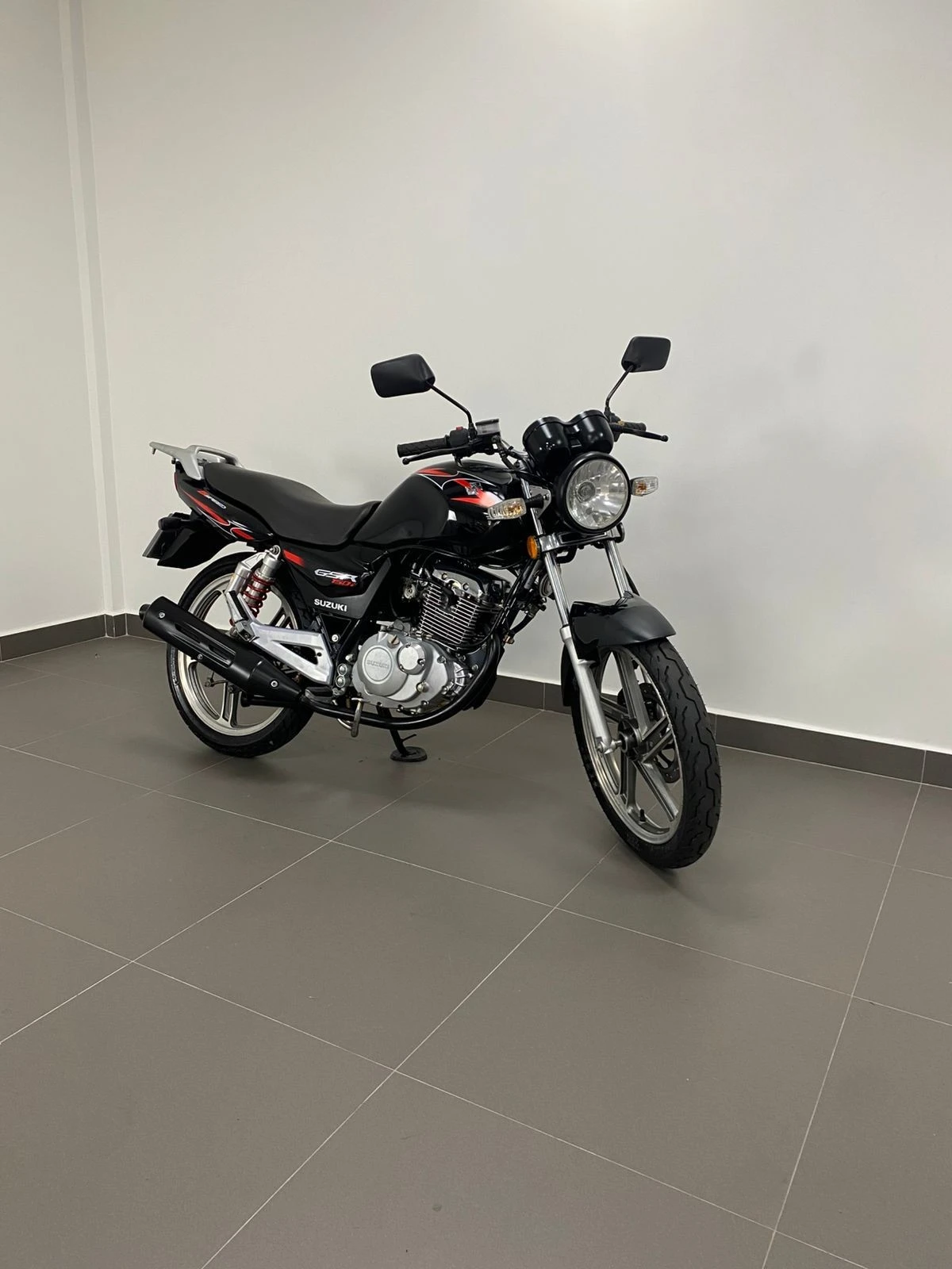 SUZUKI GSR 150I