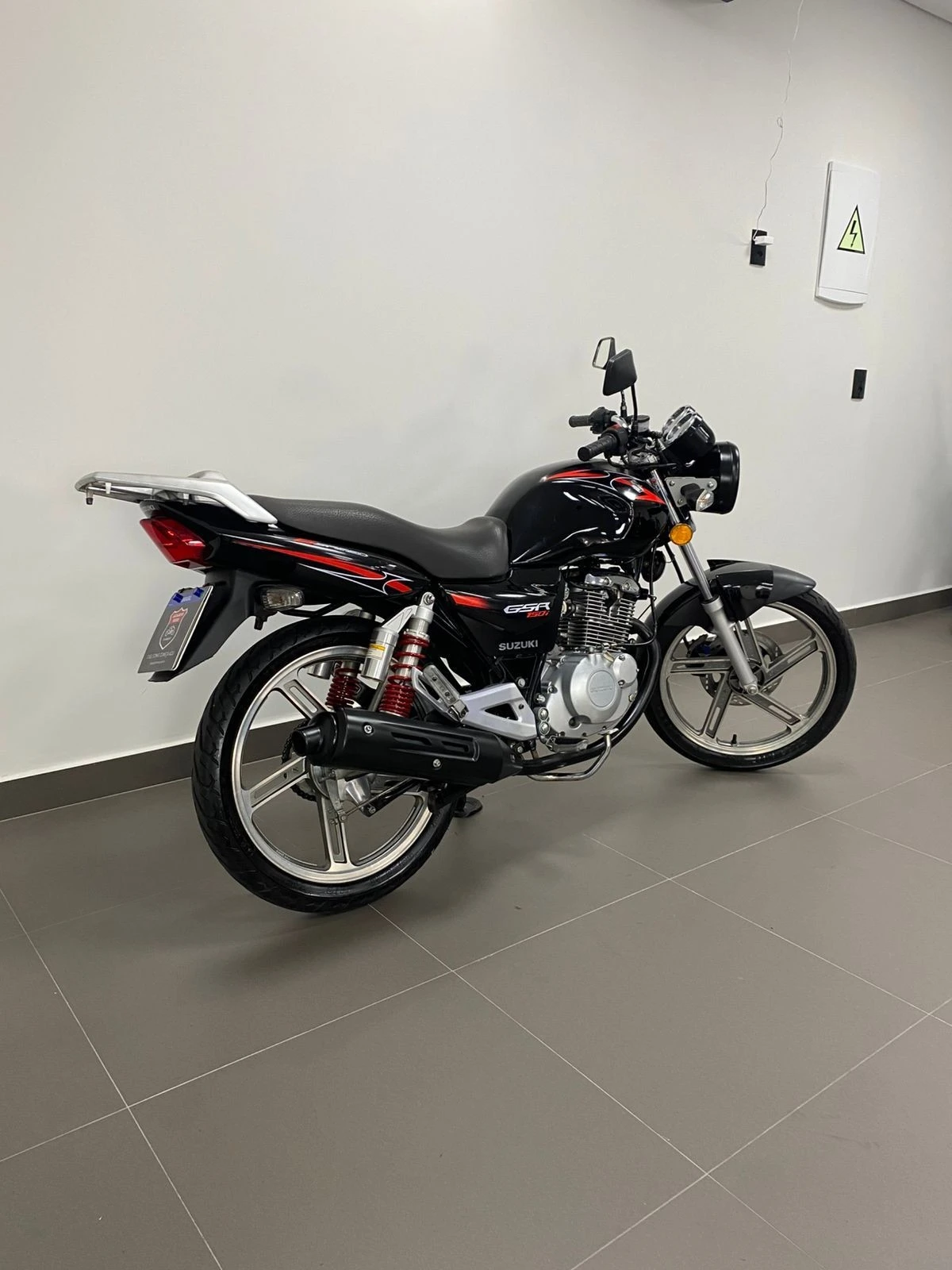 SUZUKI GSR 150I