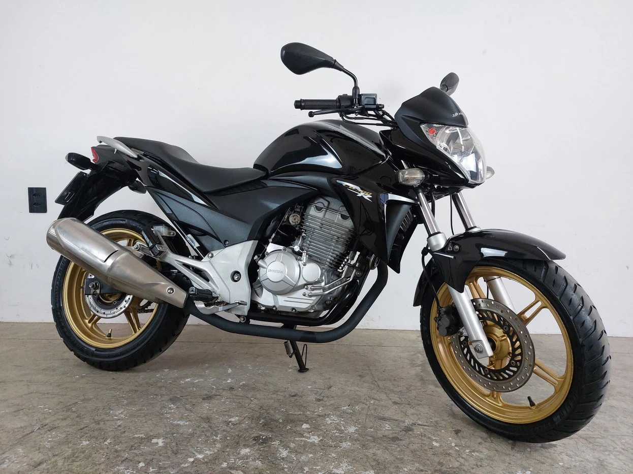 HONDA CB 300R