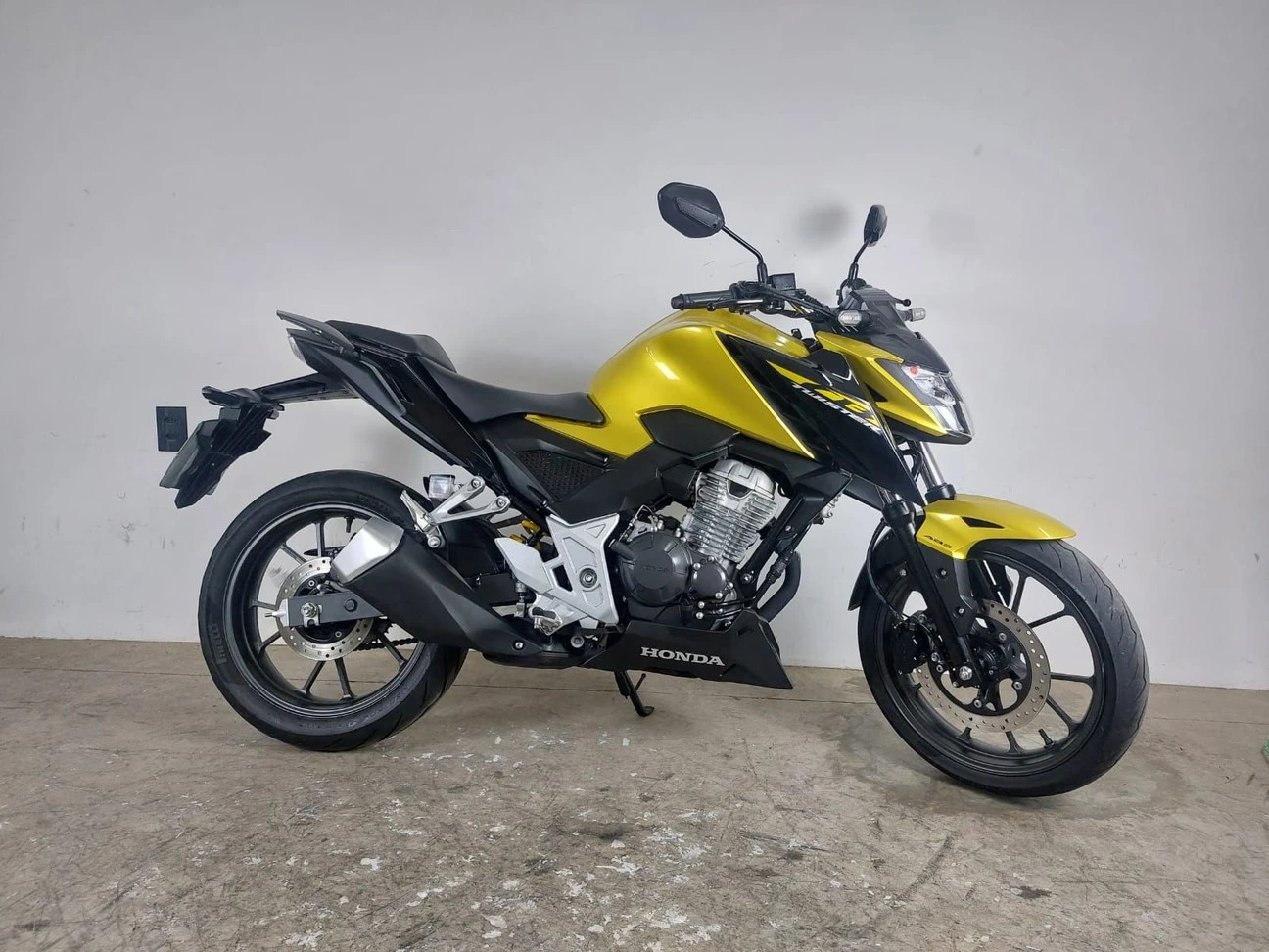 HONDA CB 300F TWISTER ABS