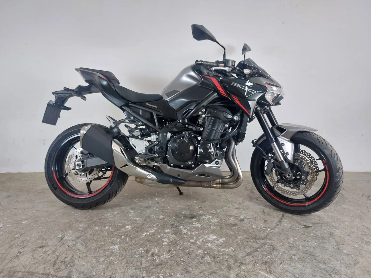 KAWASAKI Z900