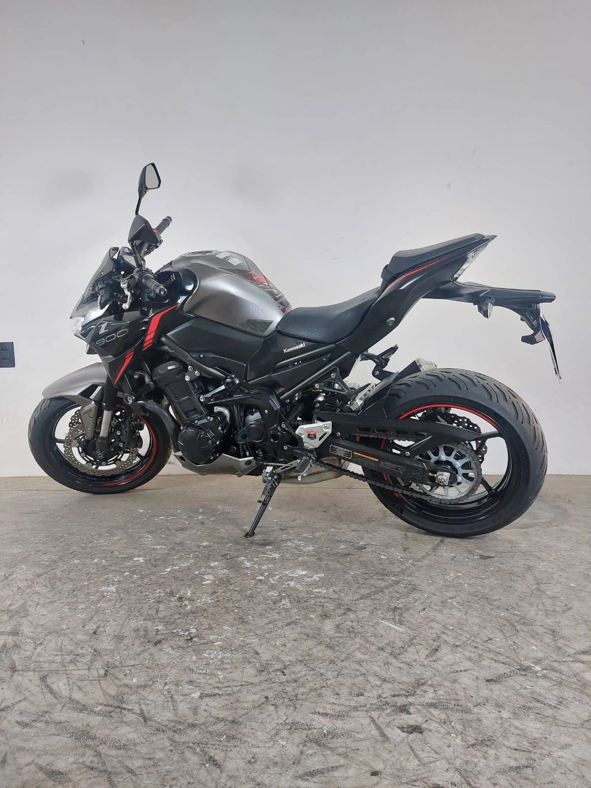 KAWASAKI Z900