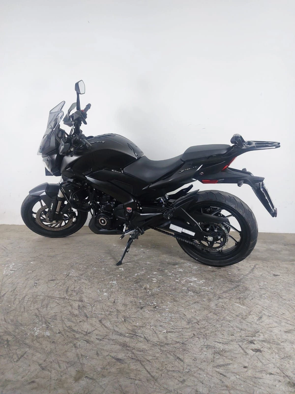 BAJAJ DOMINAR 400