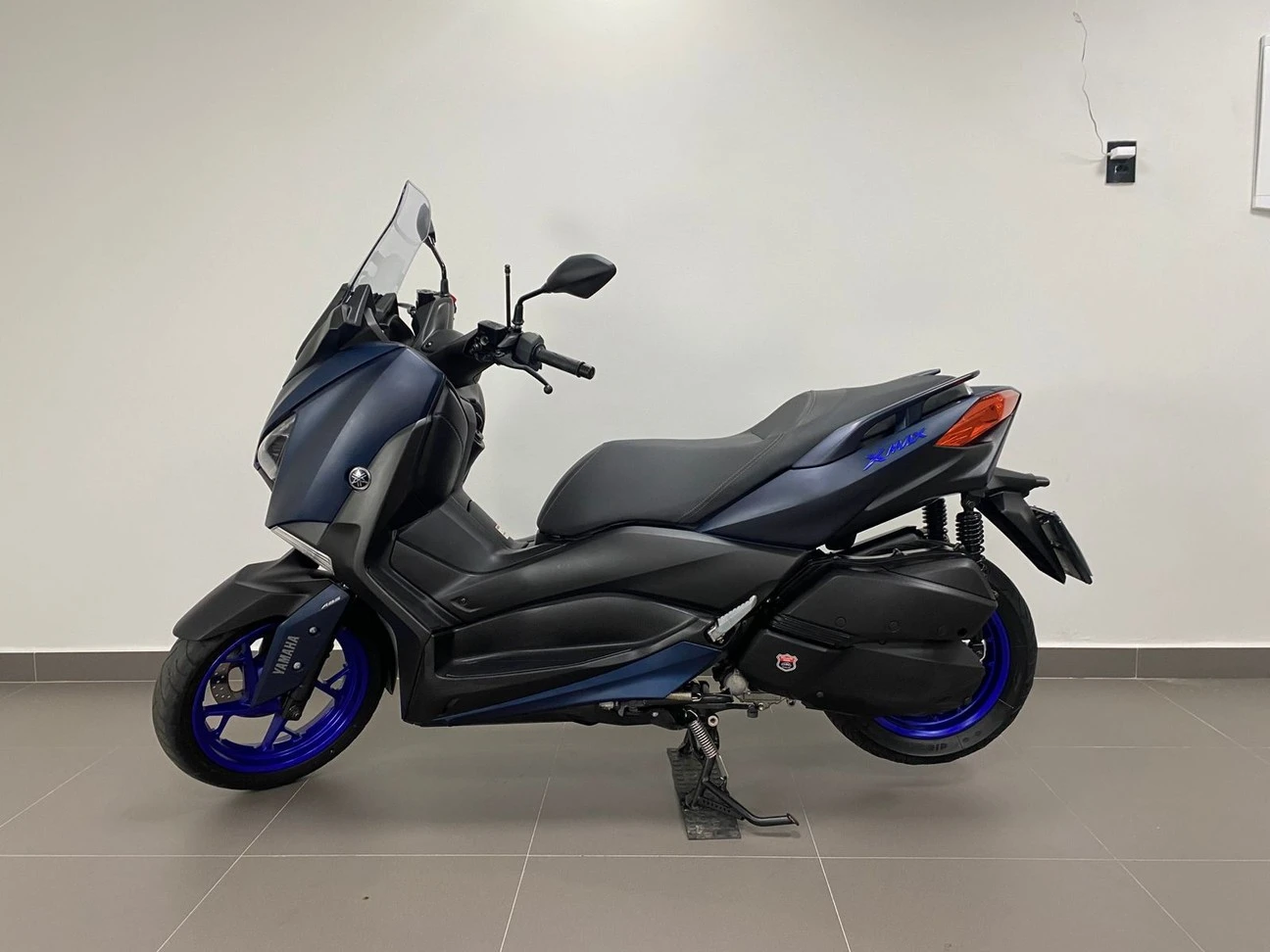 YAMAHA XMAX ABS