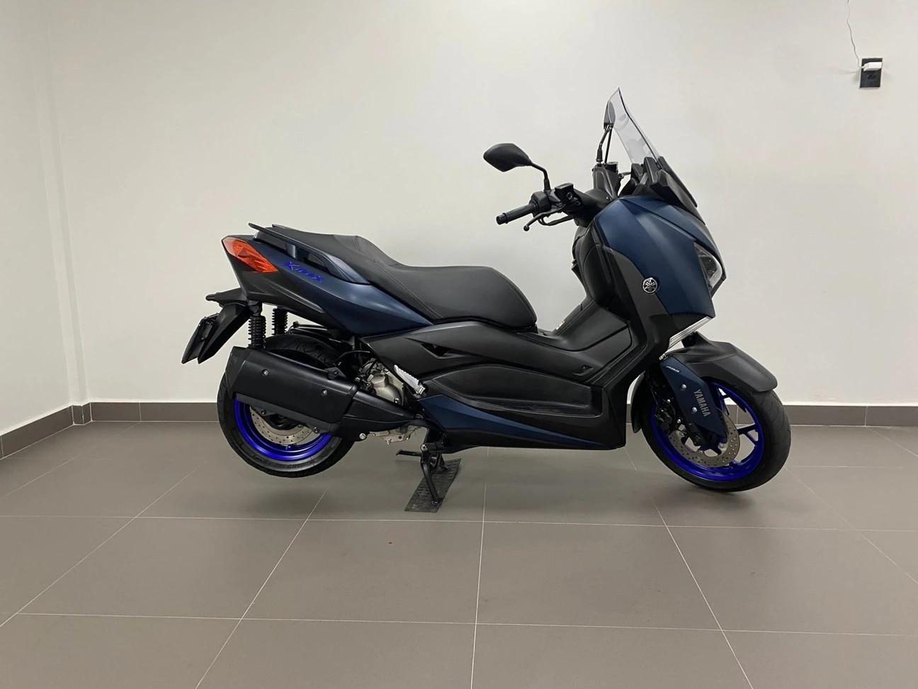 YAMAHA XMAX ABS