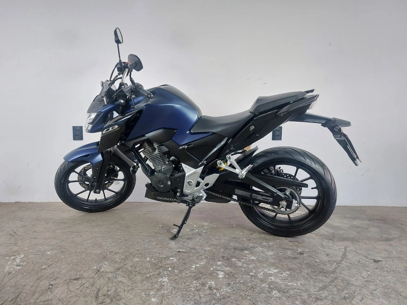 HONDA CB 300F TWISTER ABS