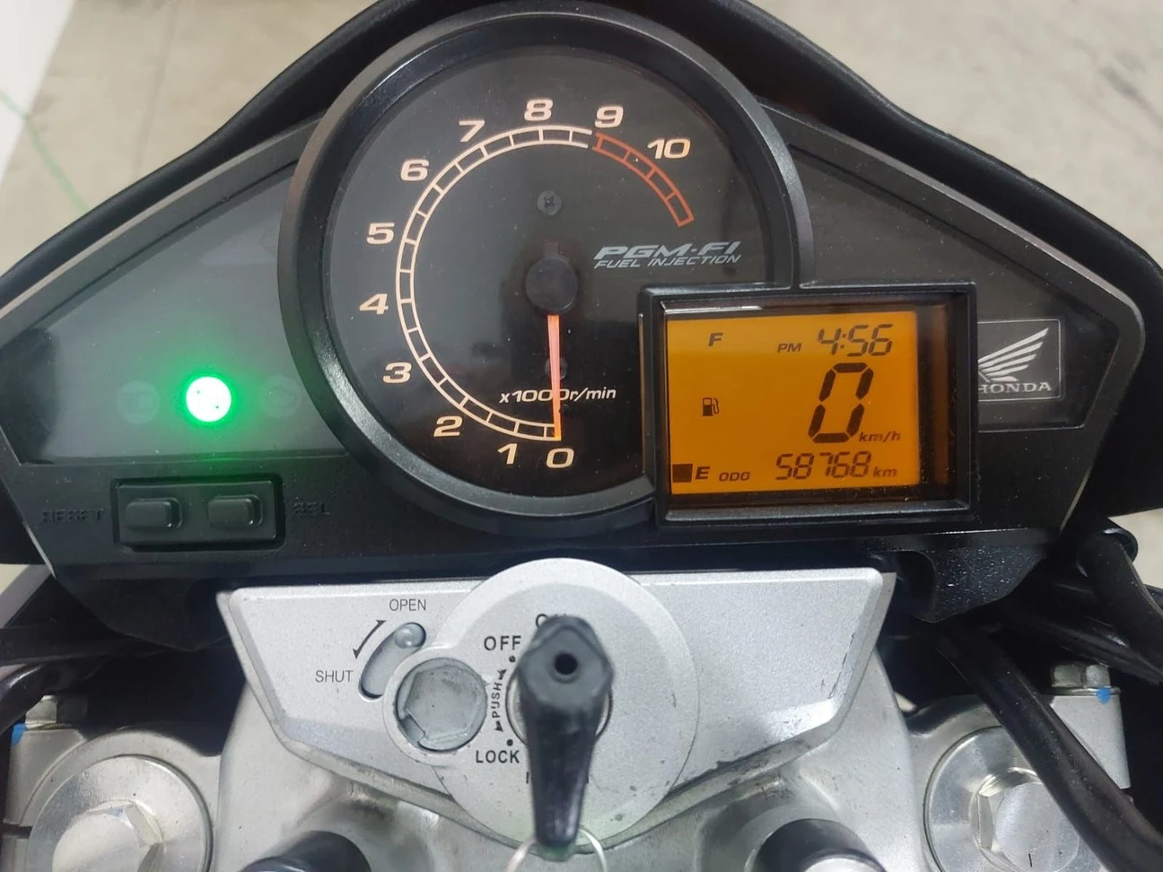 HONDA CB 300R