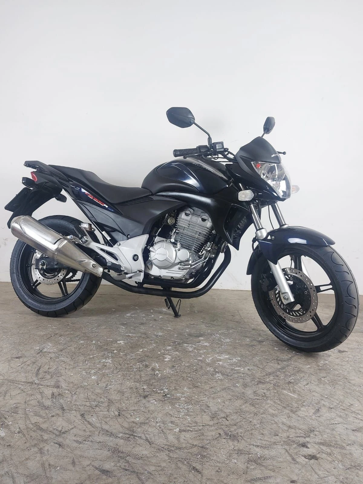 HONDA CB 300R