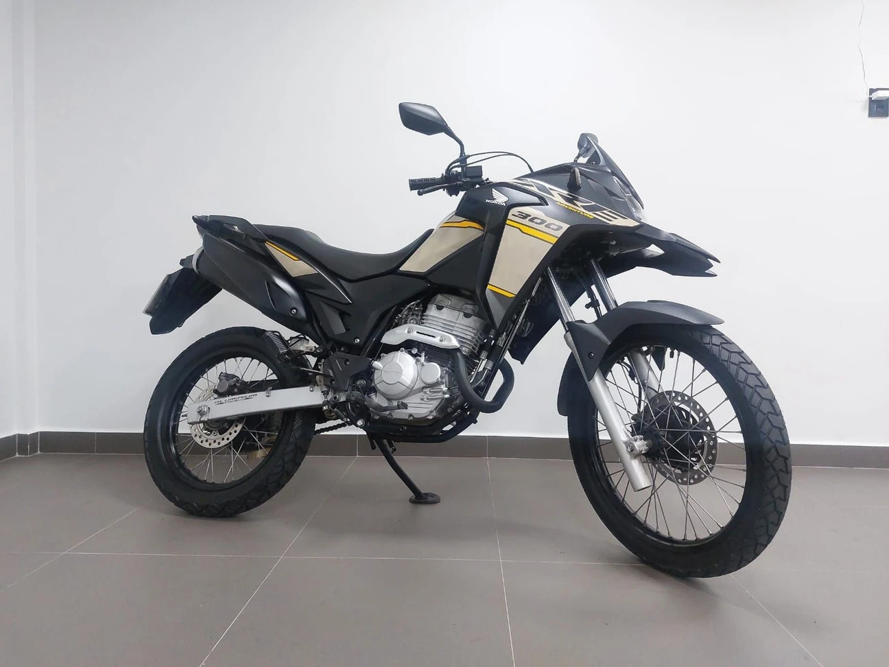 HONDA XRE 300 ADVENTURE