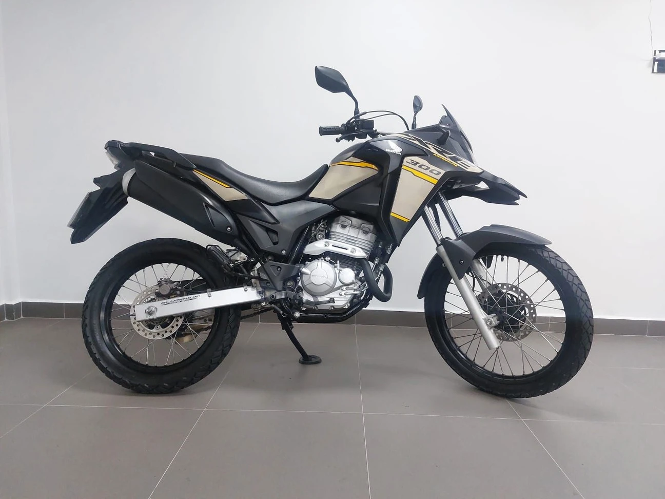 HONDA XRE 300 ADVENTURE