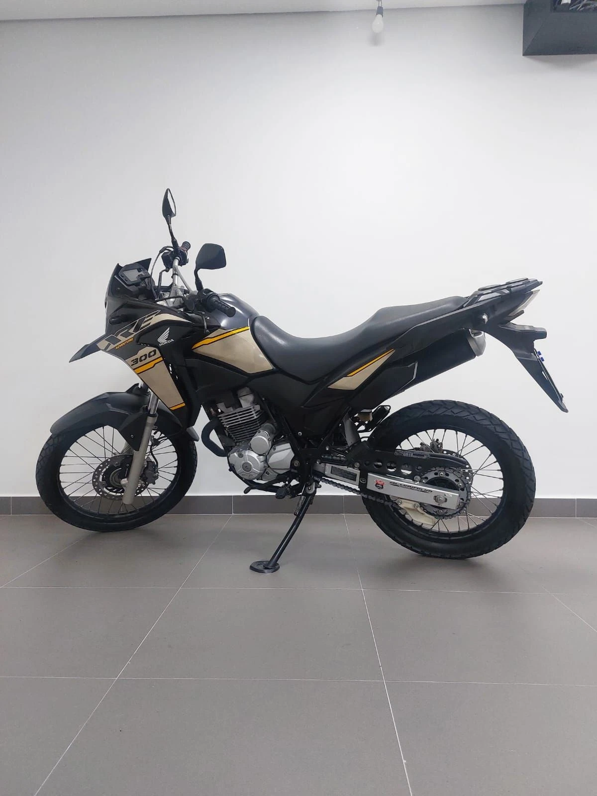 HONDA XRE 300 ADVENTURE
