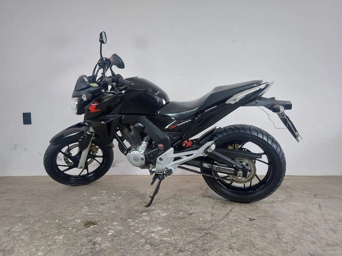 HONDA CB TWISTER
