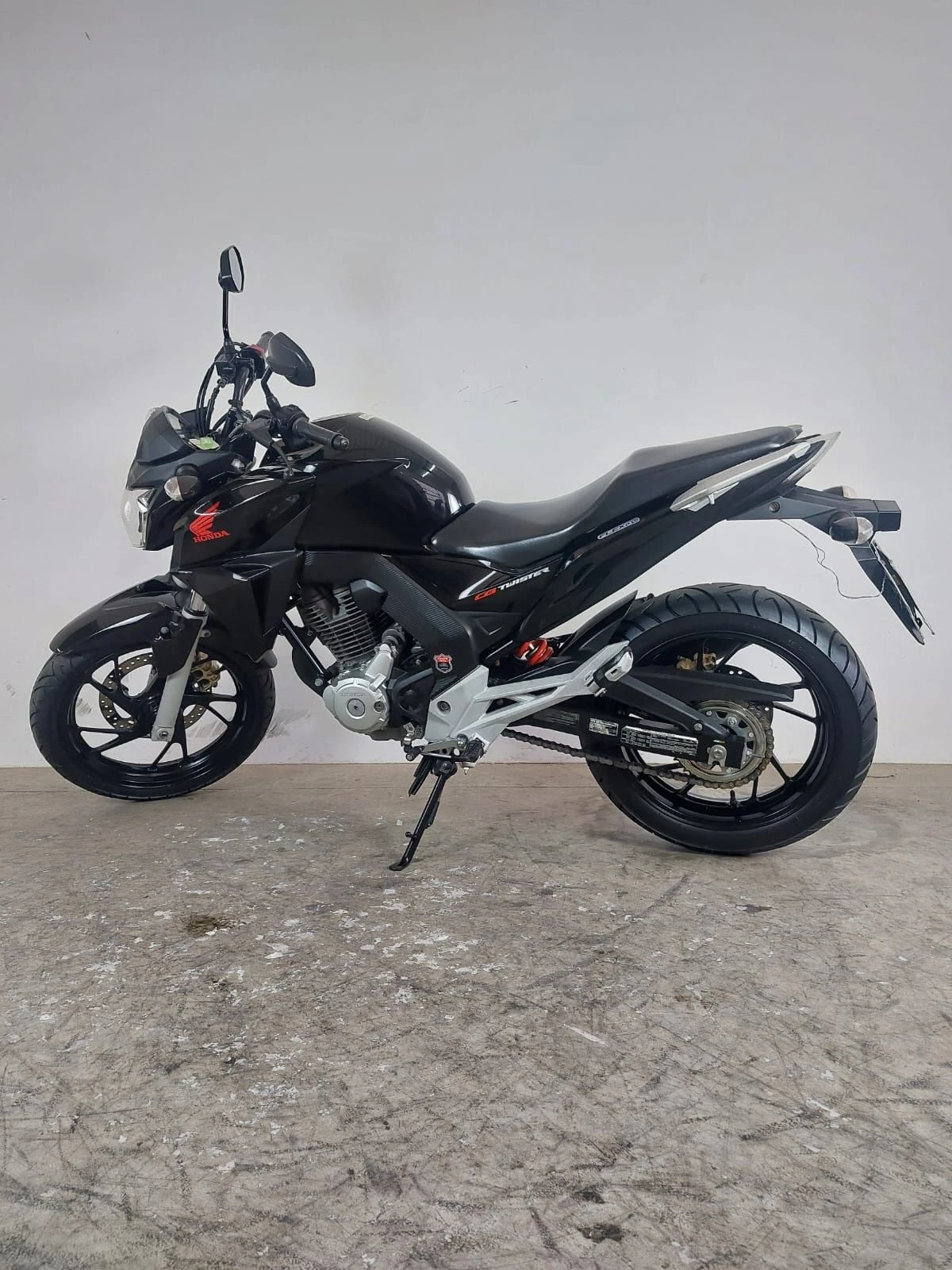 HONDA CB TWISTER