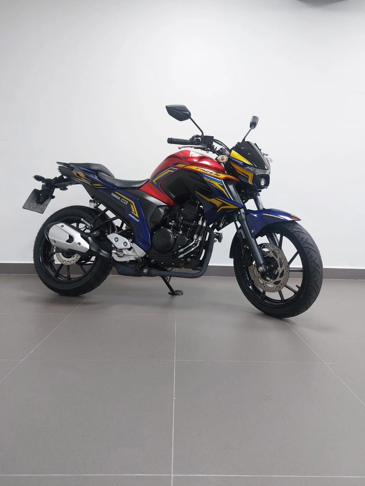 YAMAHA FZ25 FAZER ABS