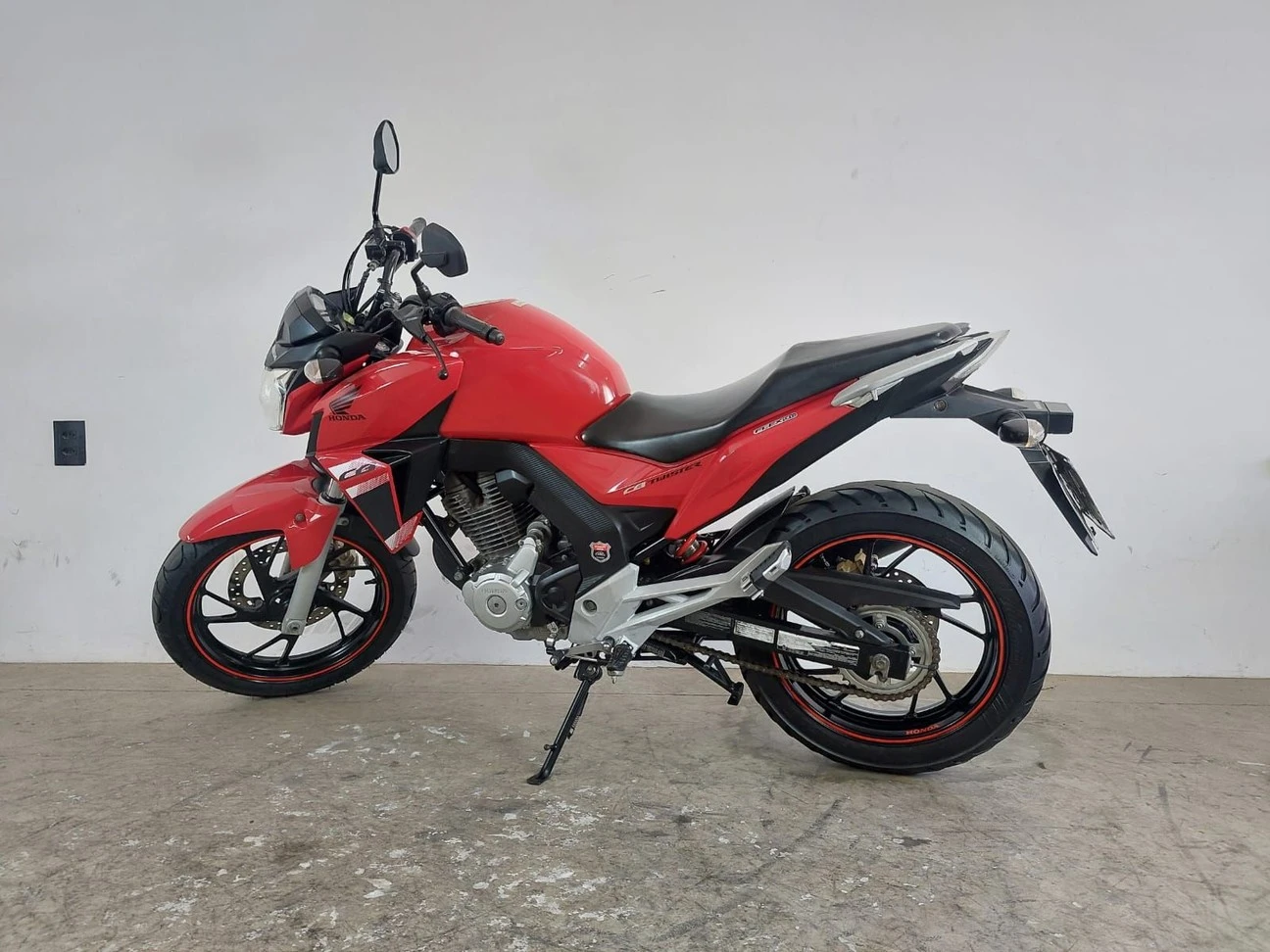 HONDA CB TWISTER