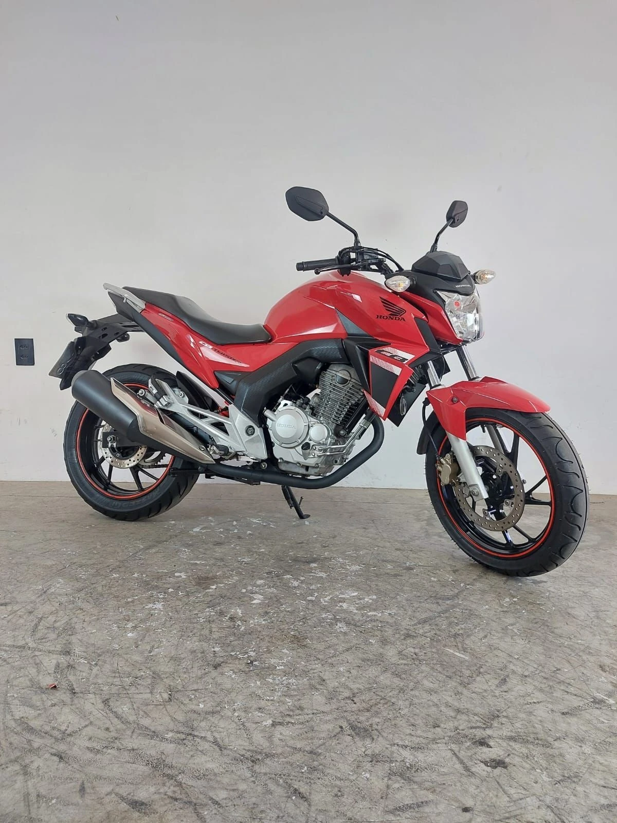 HONDA CB TWISTER