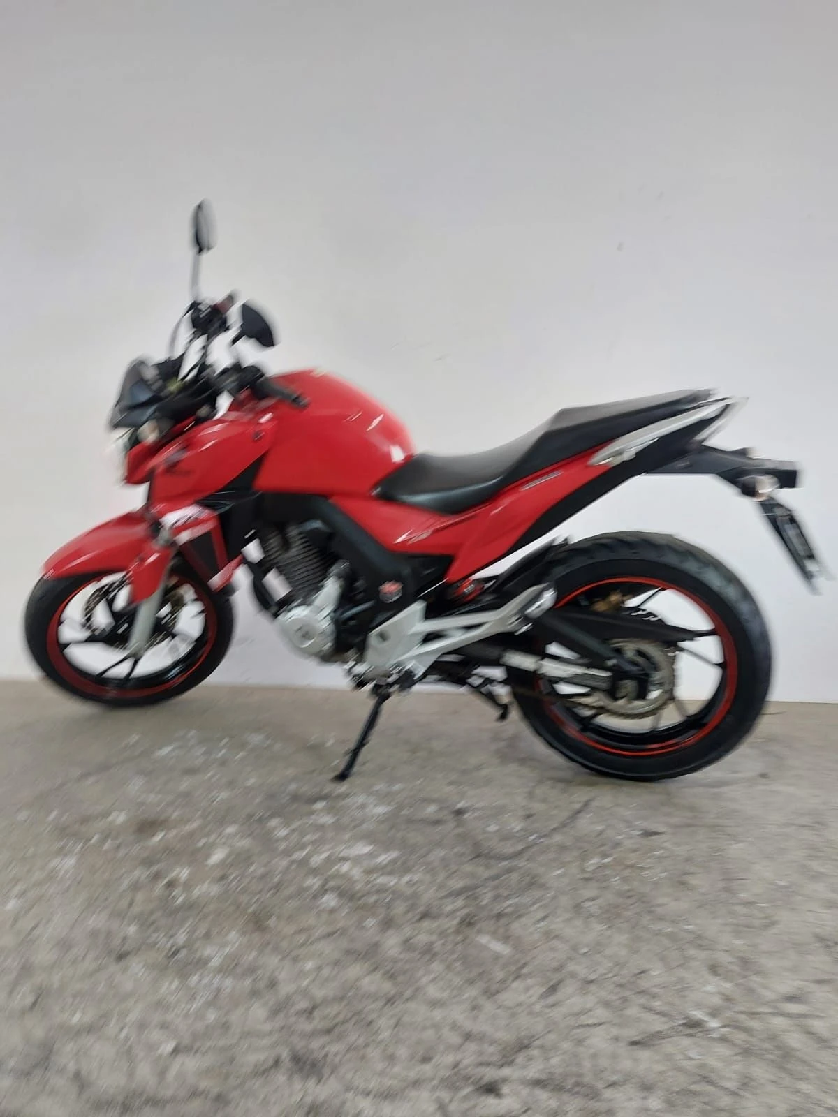 HONDA CB TWISTER