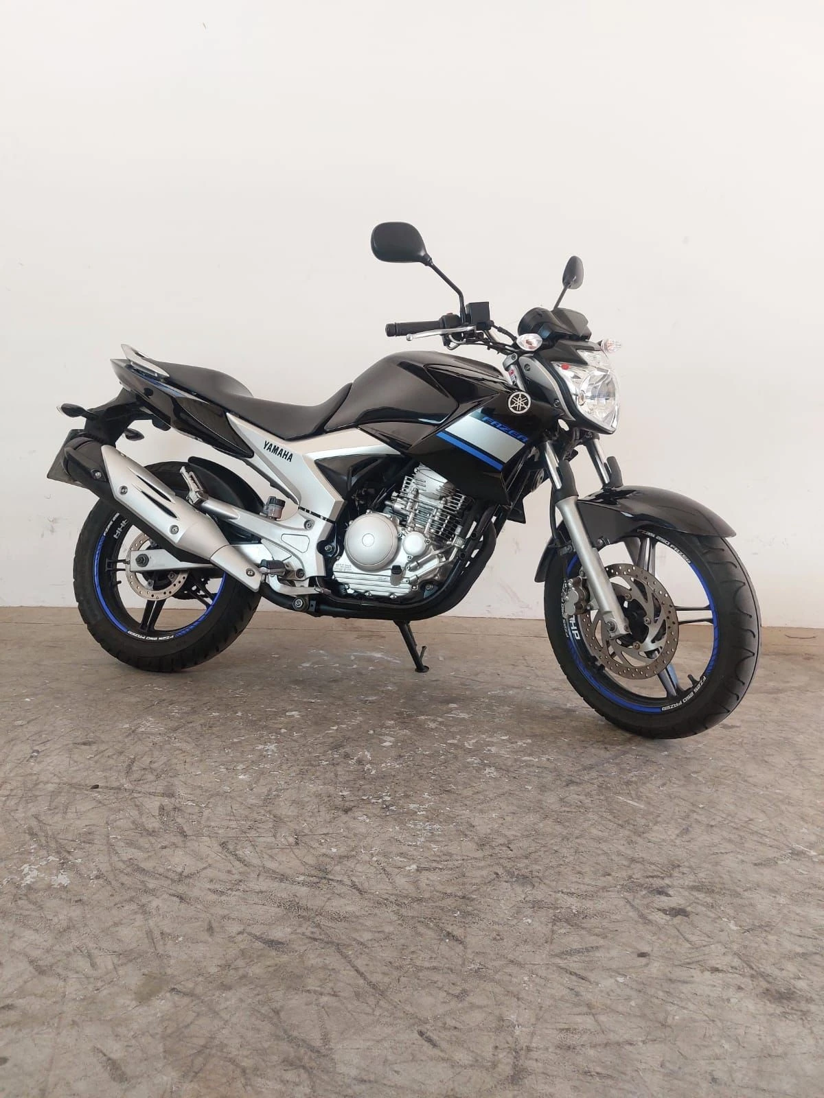 YAMAHA YS 250 FAZER