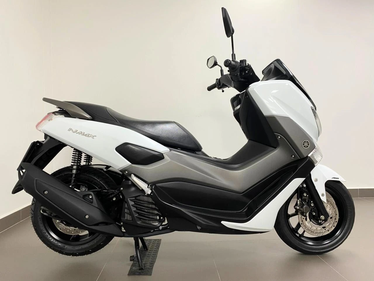 YAMAHA NMAX 160 ABS