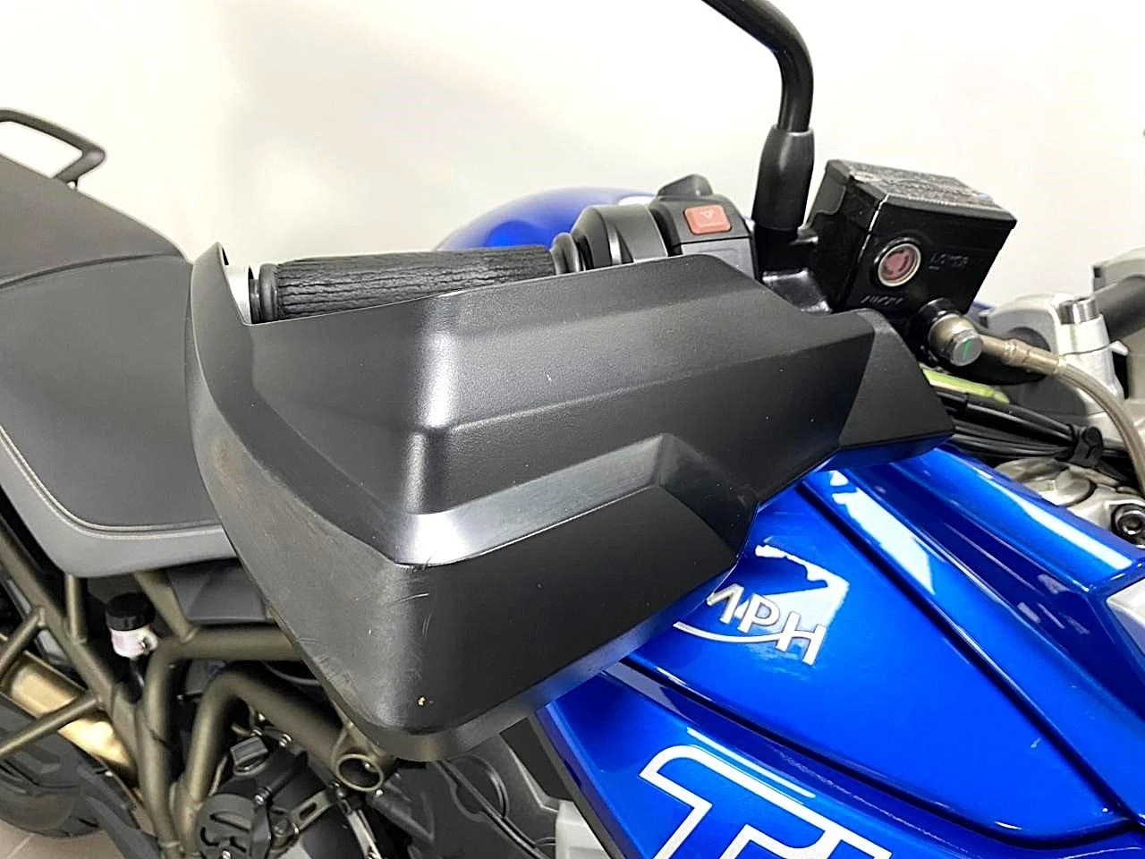 TRIUMPH TIGER 800 XRX