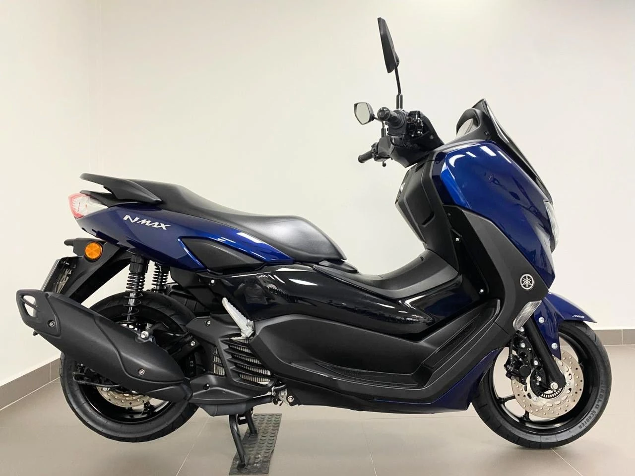 YAMAHA NMAX 160 ABS