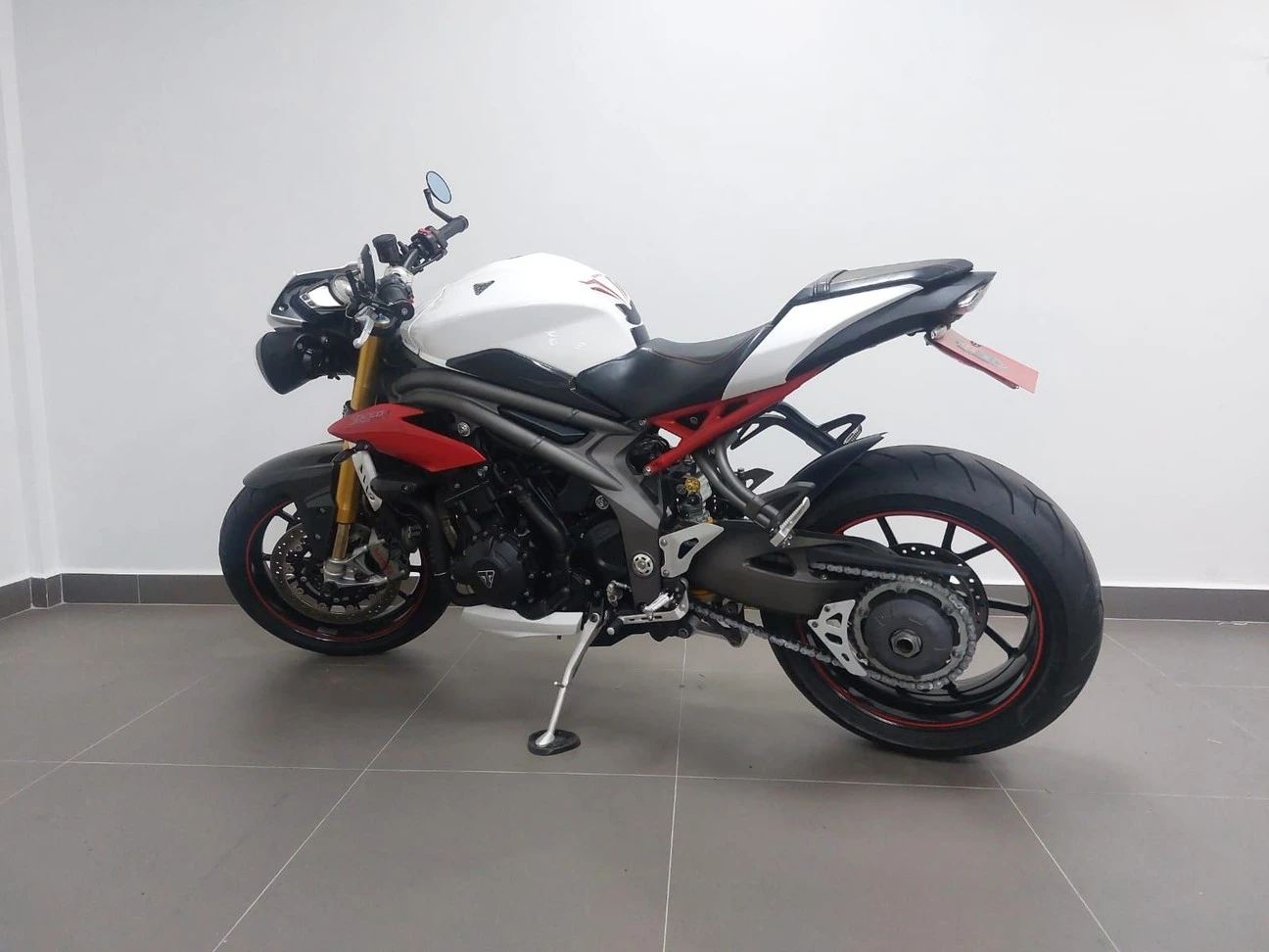 TRIUMPH SPEED TRIPLE R