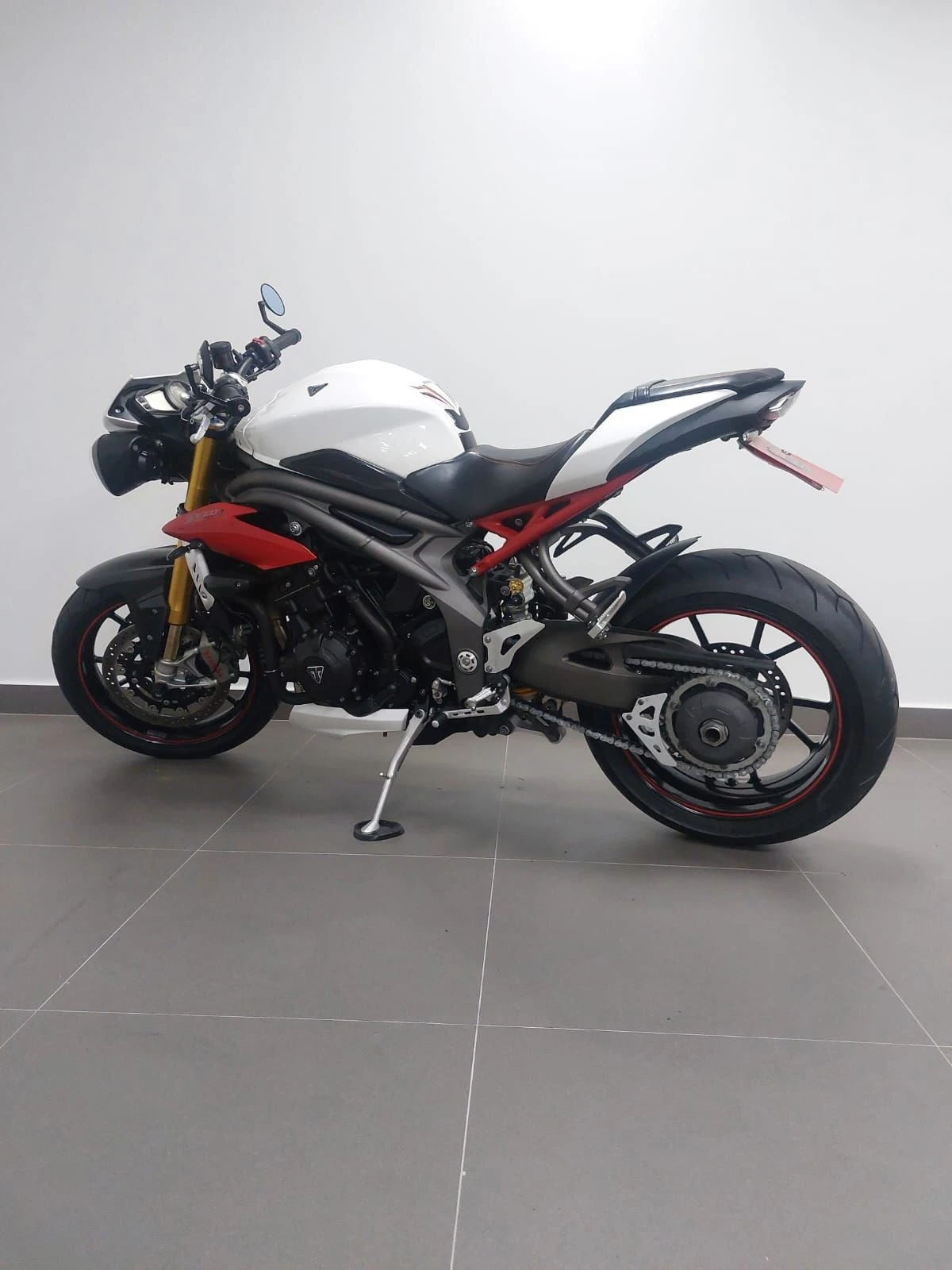 TRIUMPH SPEED TRIPLE R