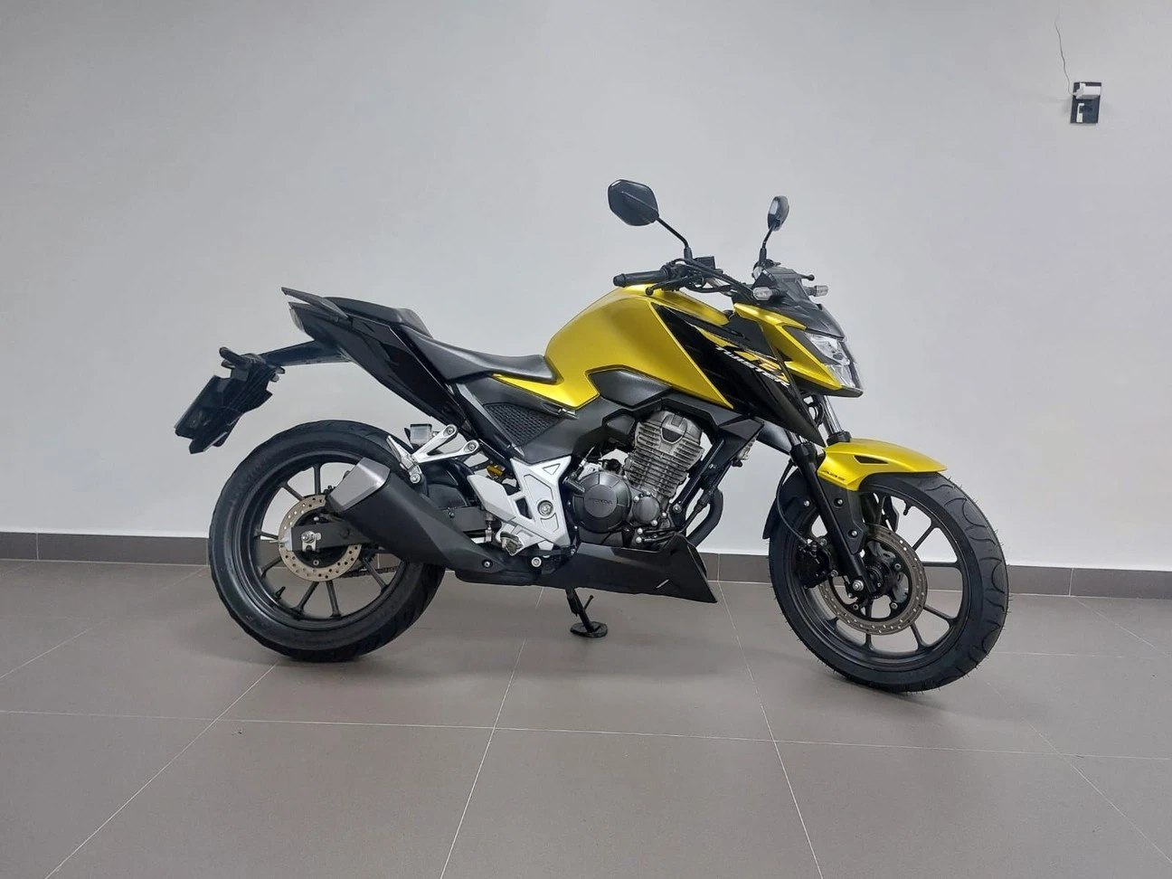 HONDA CB 300F TWISTER ABS