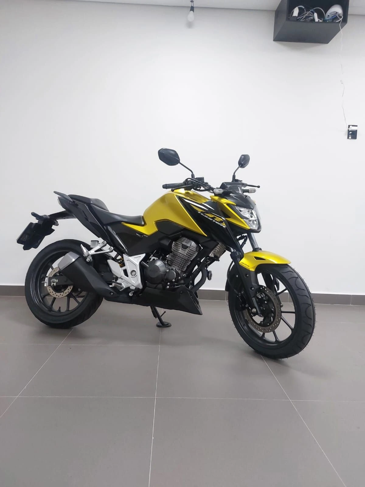 HONDA CB 300F TWISTER ABS