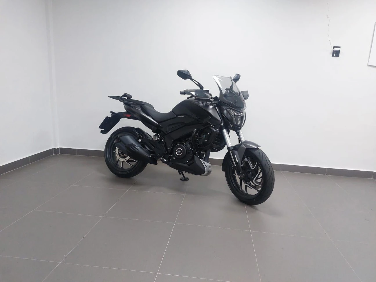 BAJAJ DOMINAR 400