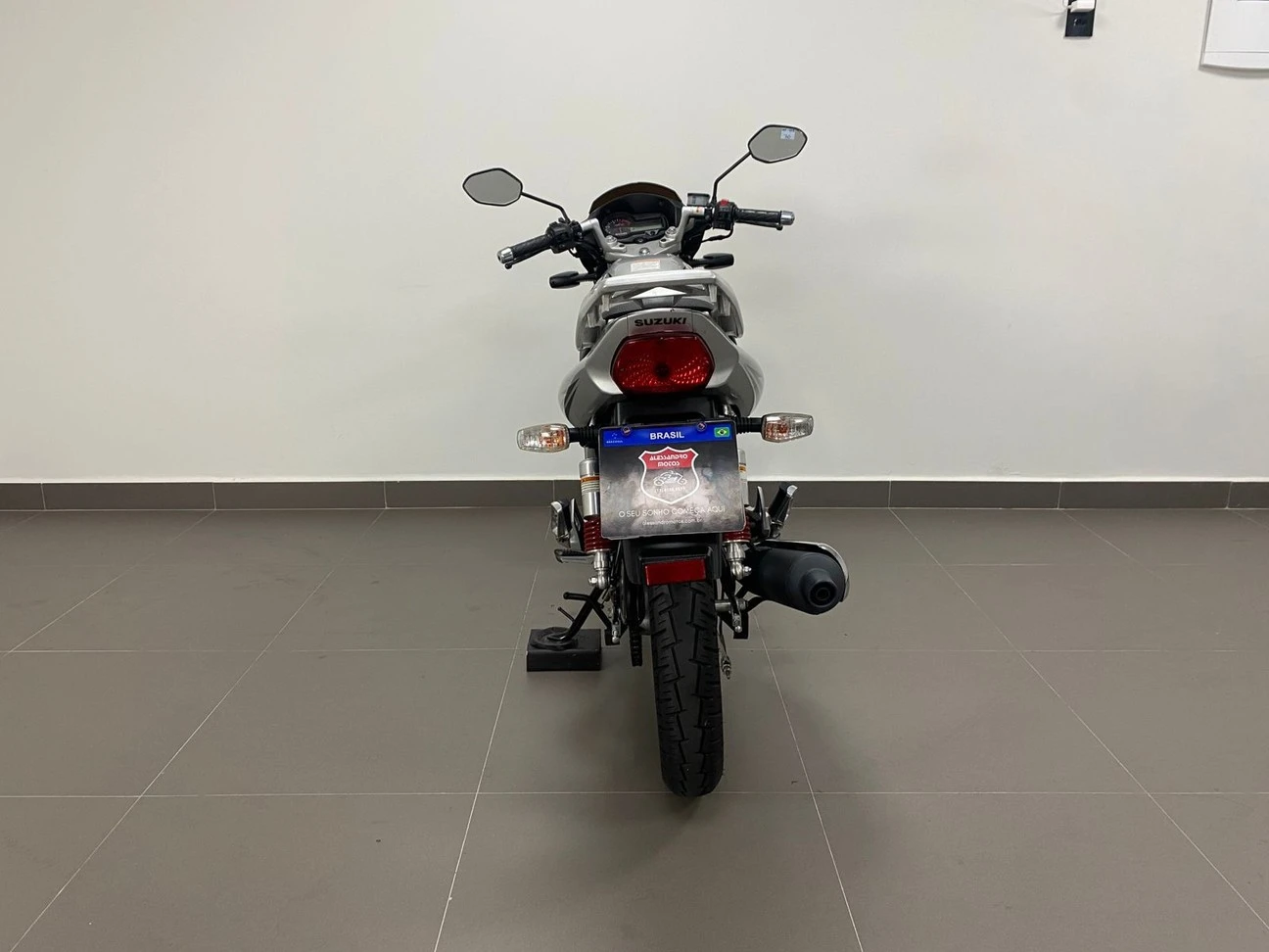 SUZUKI GSR 125 S