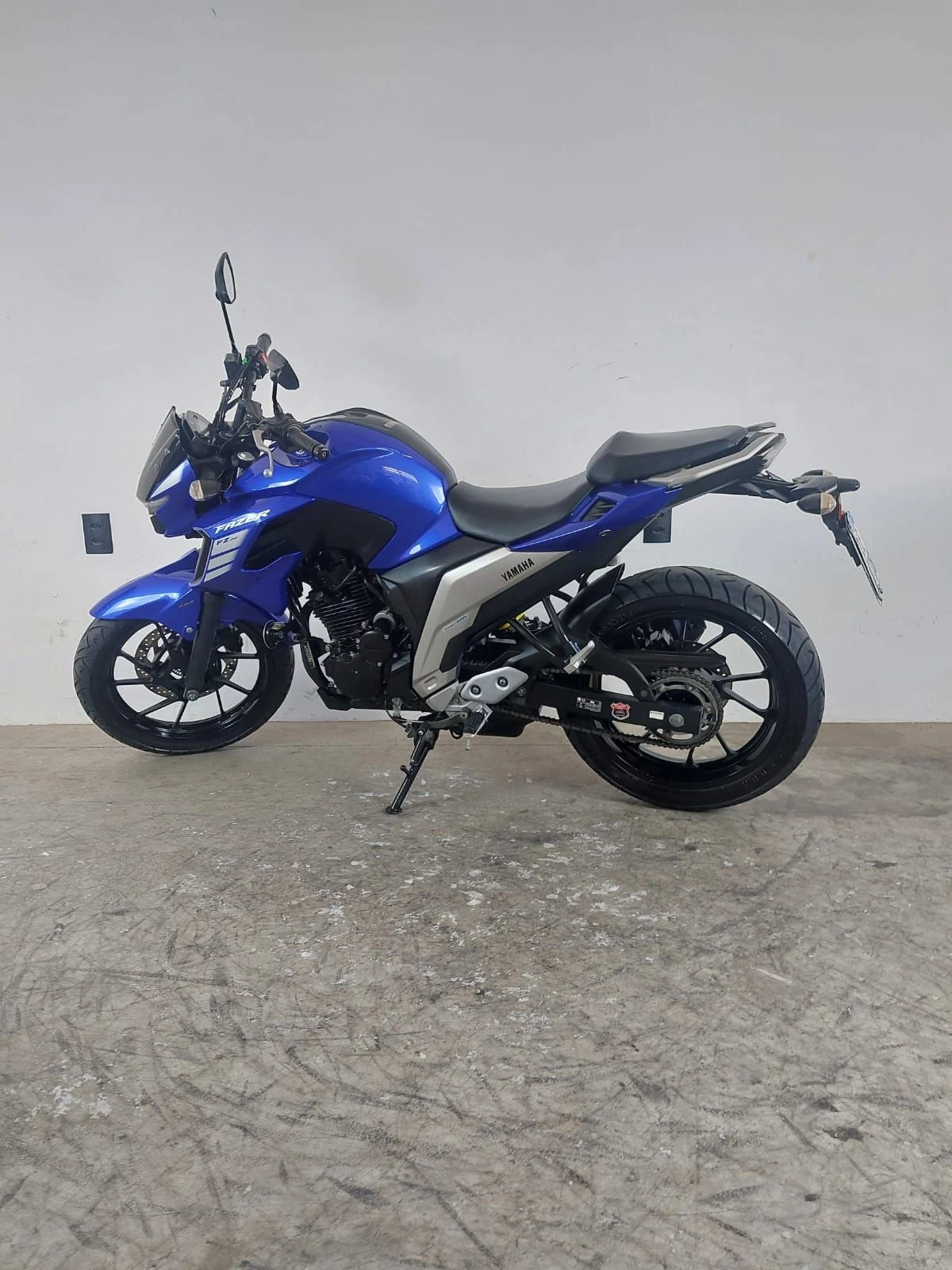 YAMAHA FZ25 FAZER ABS