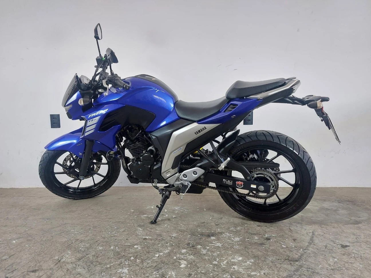 YAMAHA FZ25 FAZER ABS