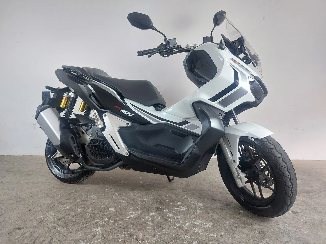 HONDA ADV