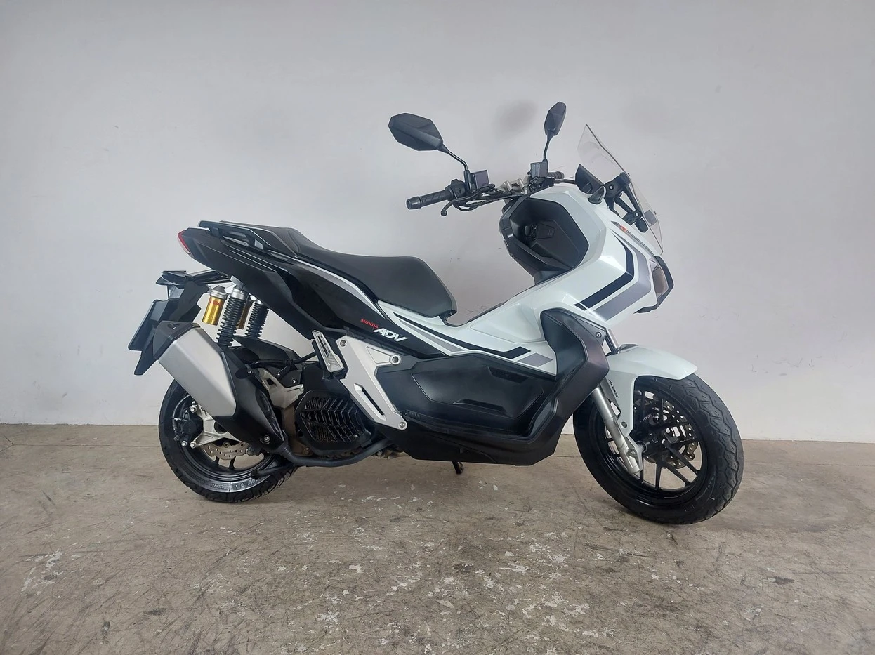 HONDA ADV