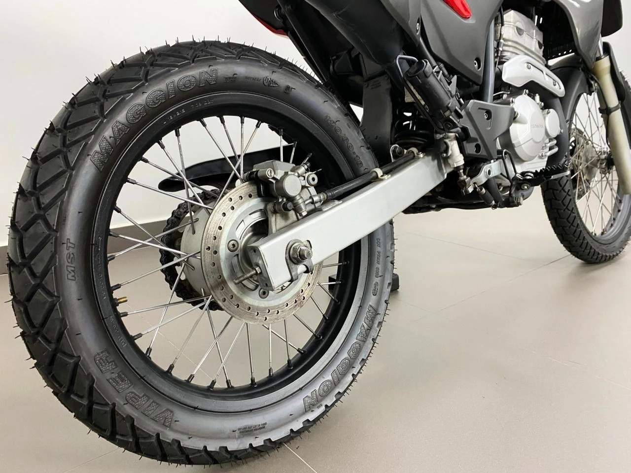 HONDA XRE 300 SAHARA