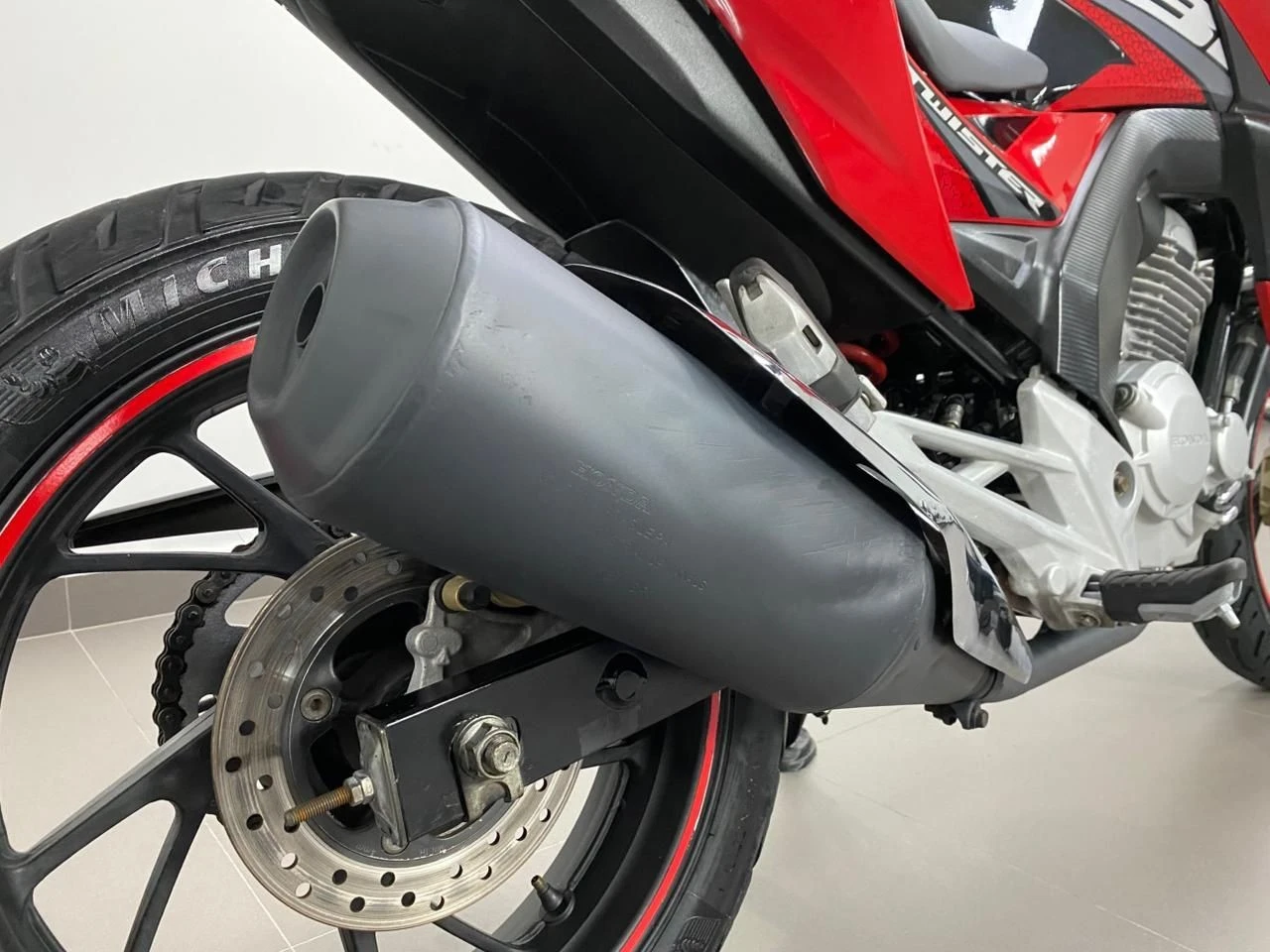 HONDA CB 250F TWISTER CBS