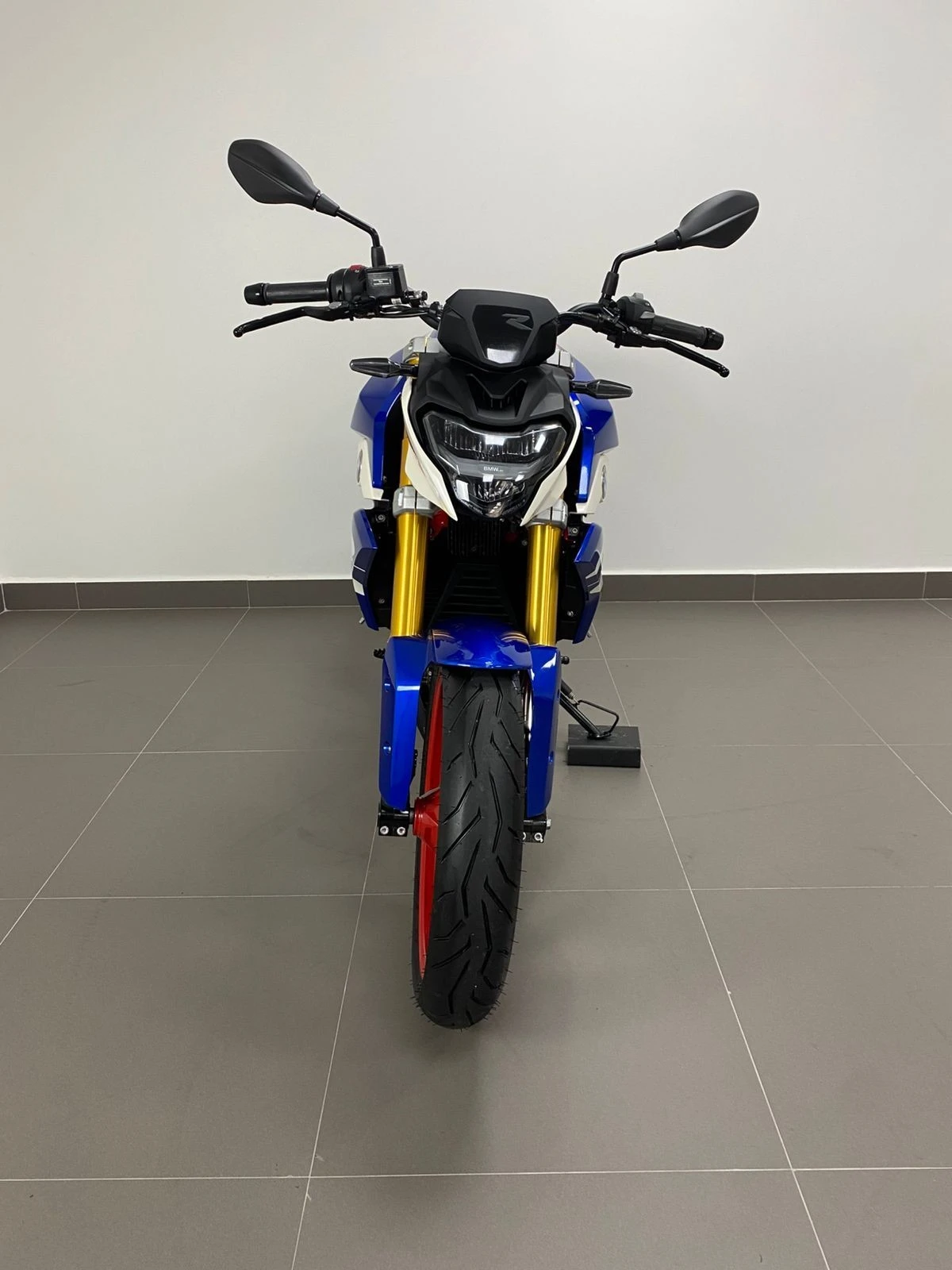 BMW G 310 R