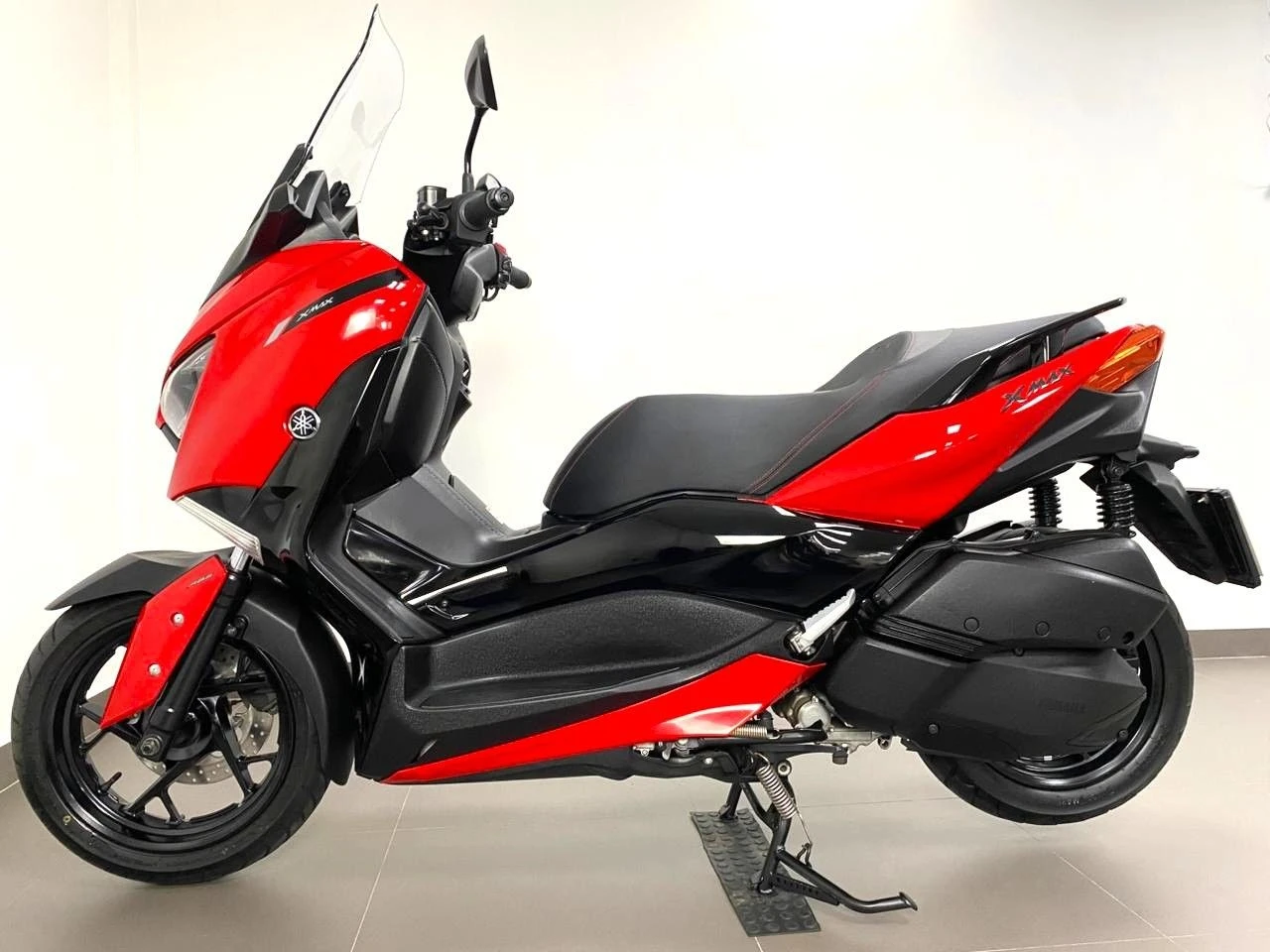 YAMAHA XMAX ABS