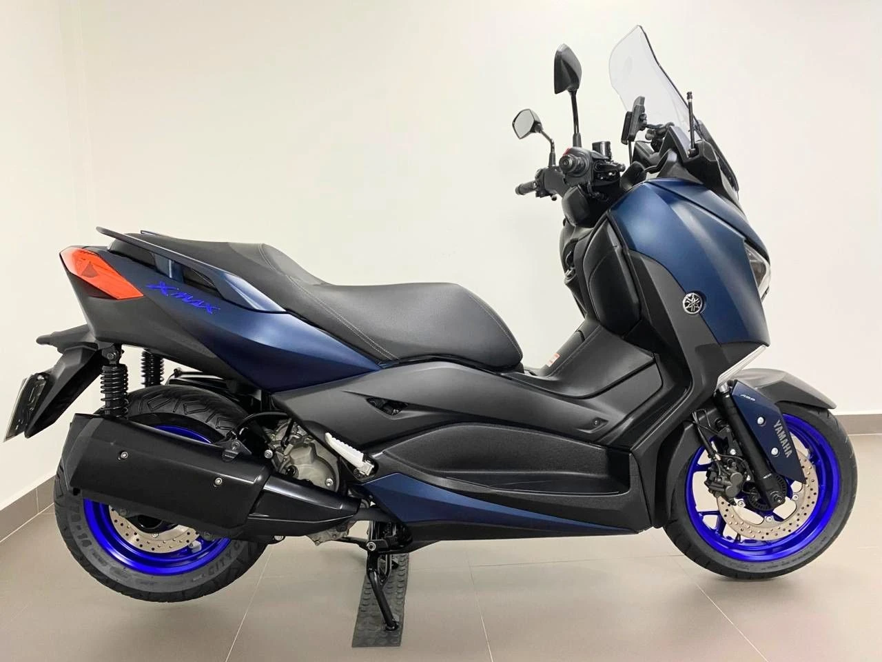 YAMAHA XMAX ABS