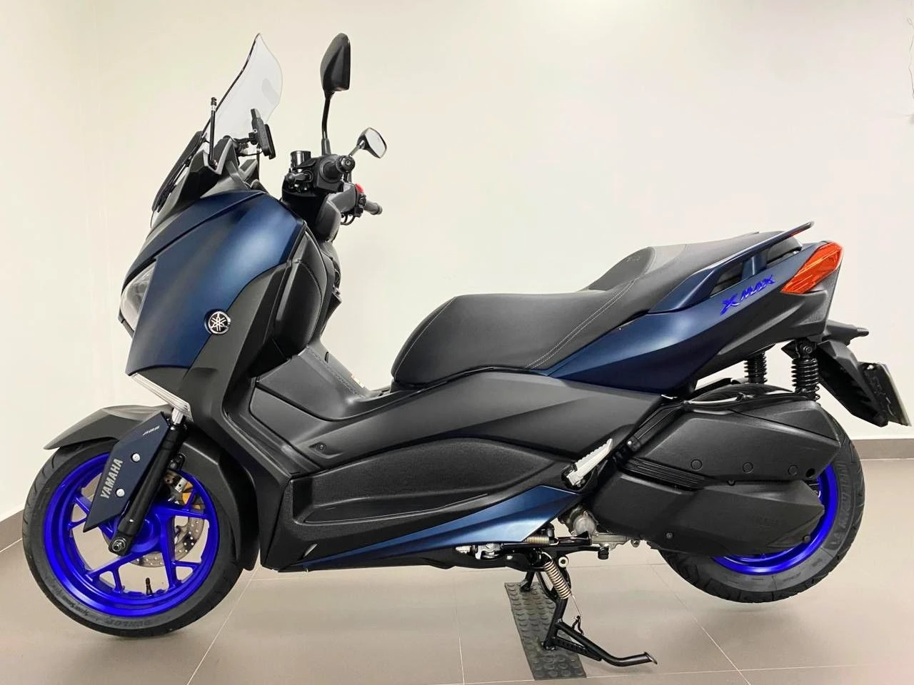 YAMAHA XMAX ABS