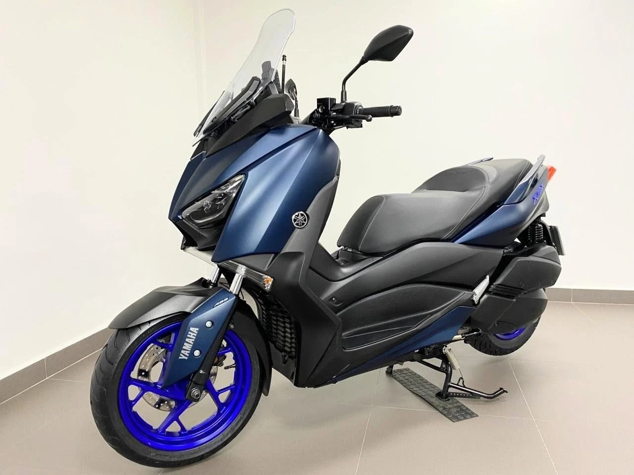 YAMAHA XMAX ABS